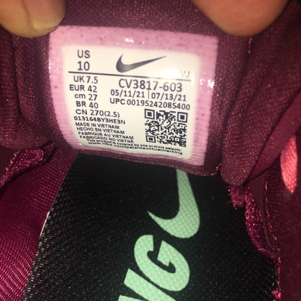 Nike - Picture 11 of 12